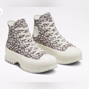 Converse CTAS Lugged 2.0 High-Tops *NWT* Unisex
